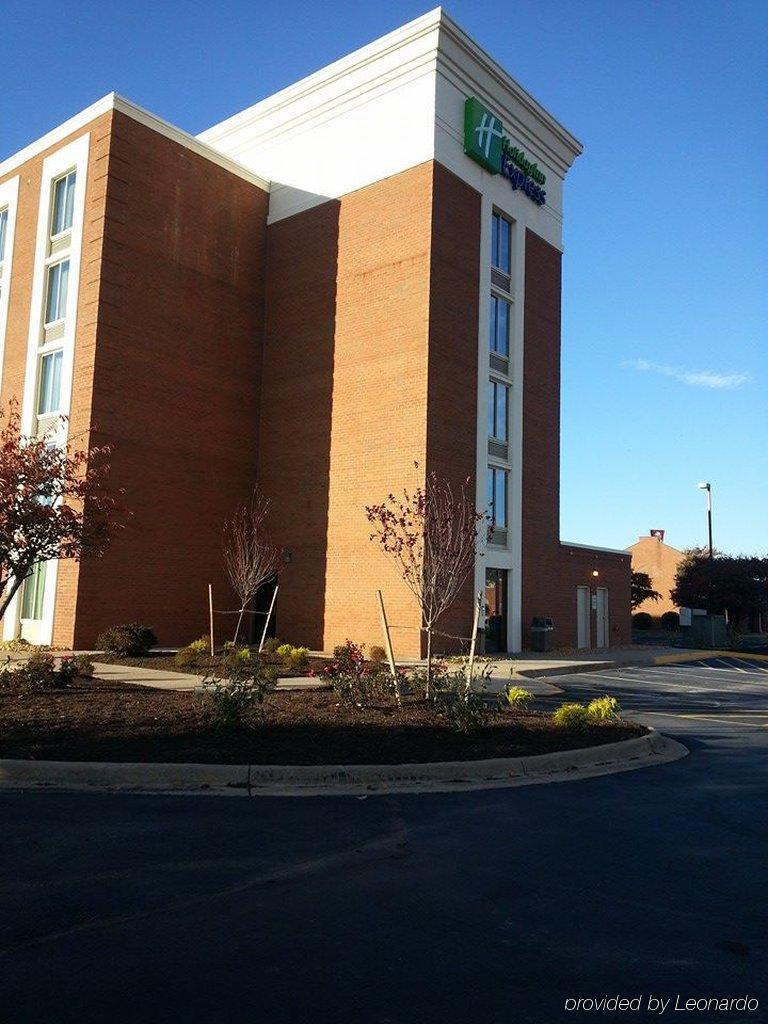 4 Less Motel